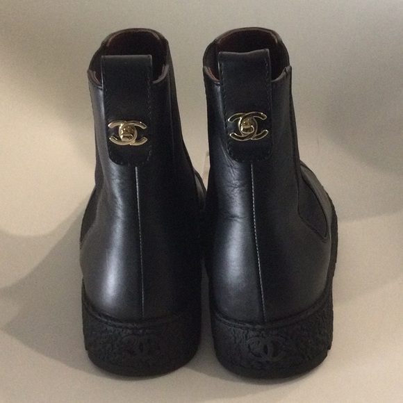 NWT AUTHENTIC CHANEL ANKLE BOOTS 2021                 SIZE    39.5 BLACK - Picture 2 of 8
